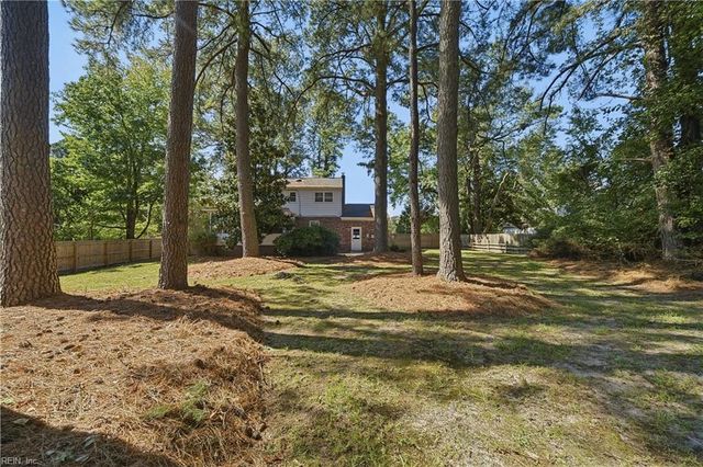 242 Hunts Neck RD, Poquoson, VA 23662