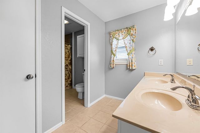 24010 N King Court S, Broken Arrow, OK 74014