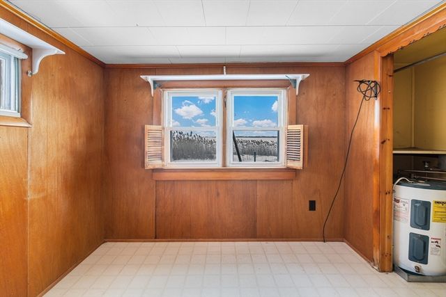 27 Bayview Ave, Fairhaven, MA 02719