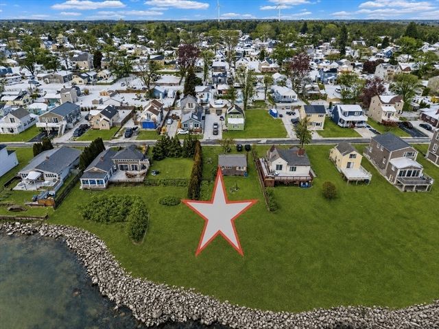 27 Bayview Ave, Fairhaven, MA 02719