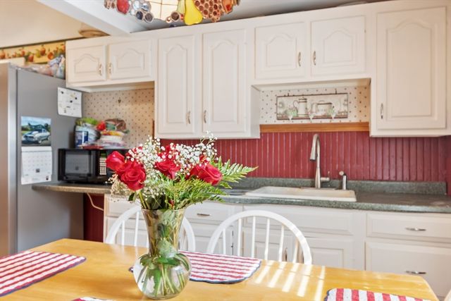 53 Corbett St, Lowell, MA 01852