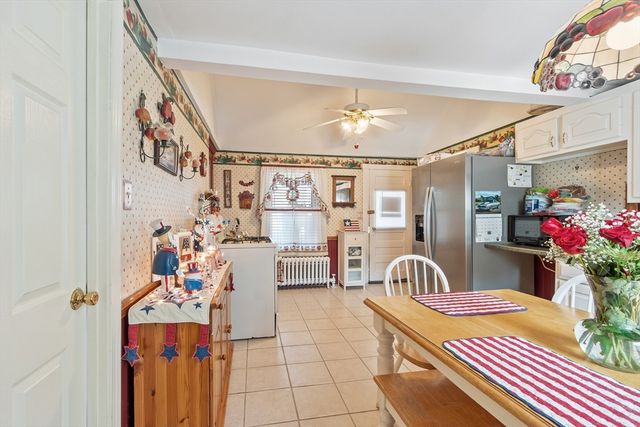53 Corbett St, Lowell, MA 01852