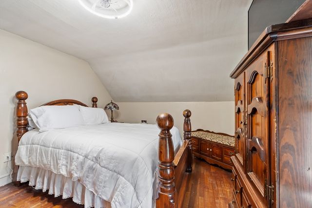 53 Corbett St, Lowell, MA 01852