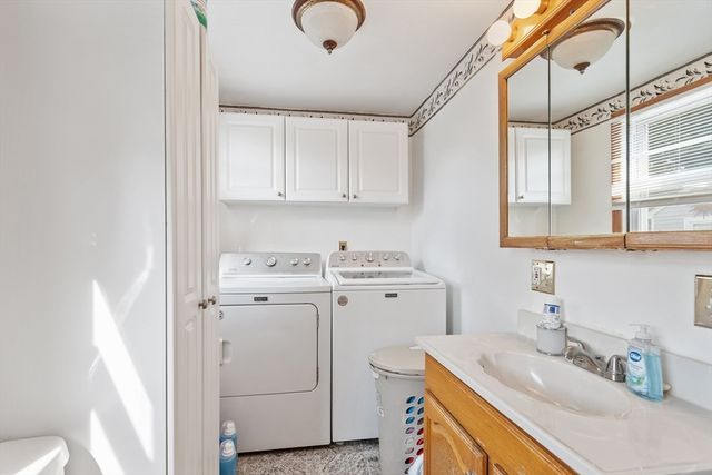 53 Corbett St, Lowell, MA 01852