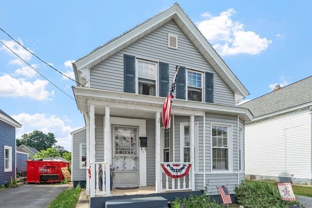 53 Corbett St, Lowell, MA 01852