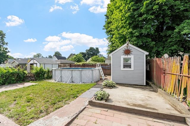 53 Corbett St, Lowell, MA 01852