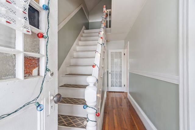 53 Corbett St, Lowell, MA 01852