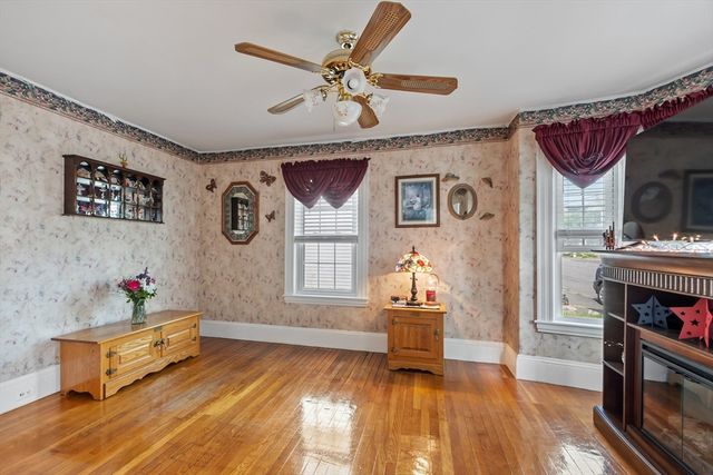53 Corbett St, Lowell, MA 01852