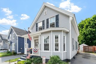 53 Corbett St, Lowell, MA 01852