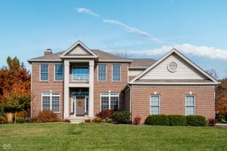 8920 Shelburne Way, Zionsville, IN 46077