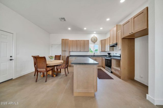 471 S Cardoza Drive, Morristown, AZ 85342