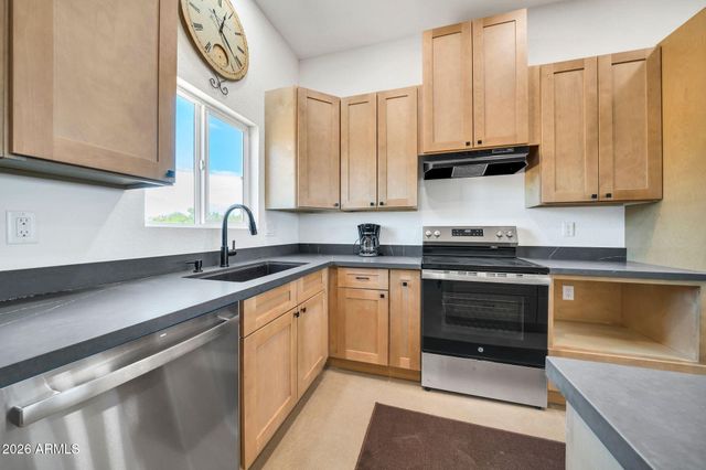 471 S Cardoza Drive, Morristown, AZ 85342