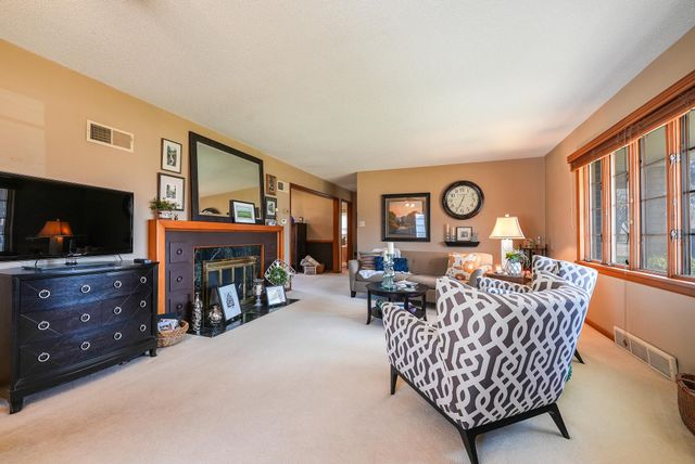 736 Harvard Ave, El Dorado, KS 67042