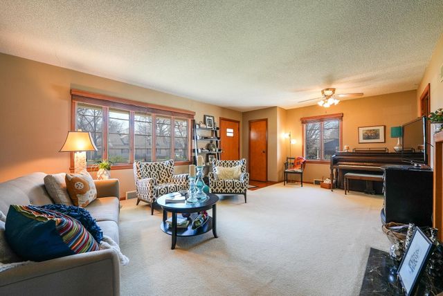 736 Harvard Ave, El Dorado, KS 67042