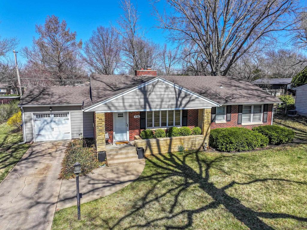 736 Harvard Ave, El Dorado, KS 67042