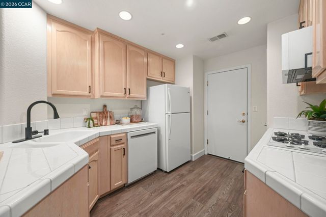 1384 Danville Blvd, Alamo, CA 94507