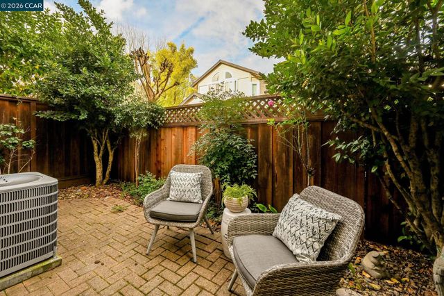 1384 Danville Blvd, Alamo, CA 94507