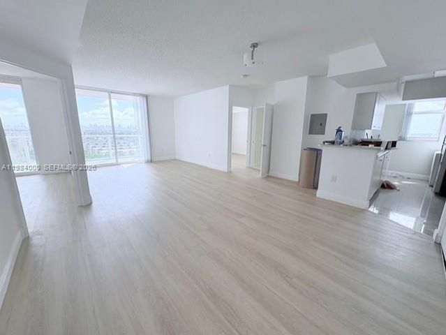 5085 NW 7th St 1416, Miami, FL 33126