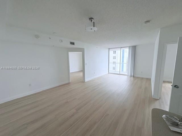 5085 NW 7th St 1416, Miami, FL 33126