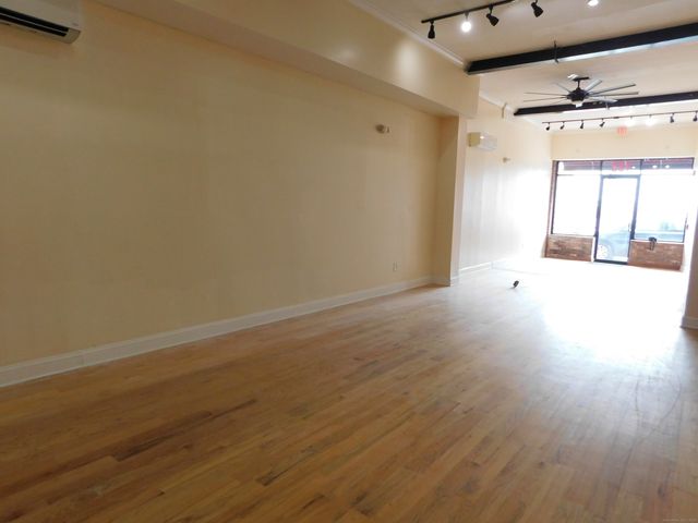 153 Bank Street, New London, CT 06320