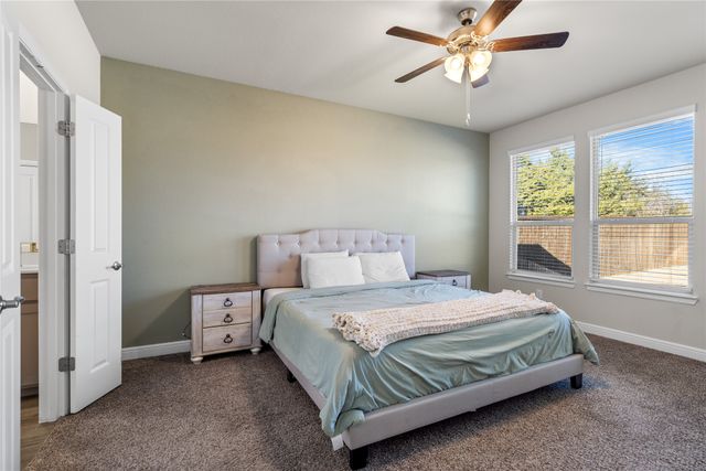 5525 Round Hill Road, Denton, TX 76210
