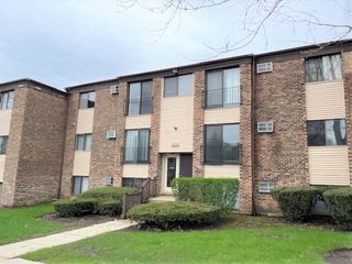 200 Dunteman Drive 202, Glendale Heights, IL 60139