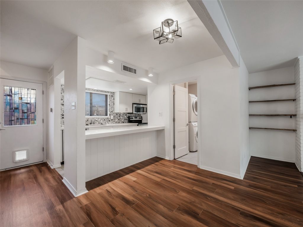 2702 Douglas Avenue 137, Dallas, TX 75219