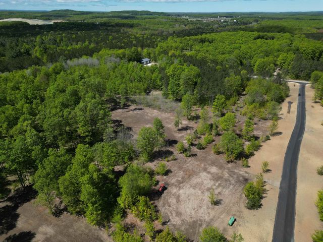 1060 E Solaris Way, Kasson Twp, MI 49664