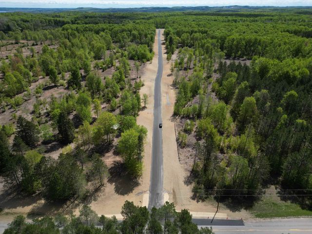 1060 E Solaris Way, Kasson Twp, MI 49664