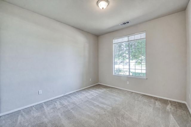 524 W Muncie, Clovis, CA 93619