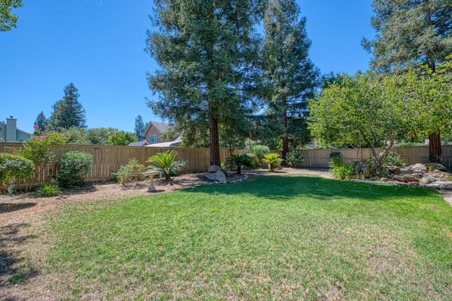 524 W Muncie, Clovis, CA 93619
