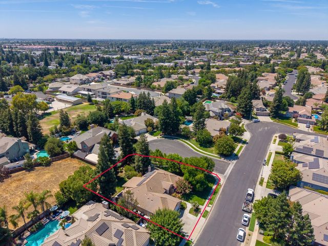 524 W Muncie, Clovis, CA 93619