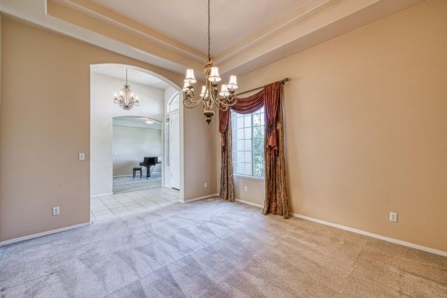 524 W Muncie, Clovis, CA 93619
