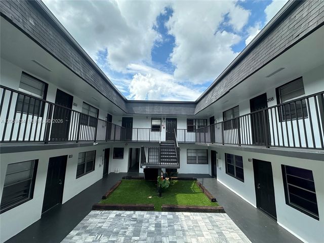 2843 Fillmore Street 206, Hollywood, FL 33020