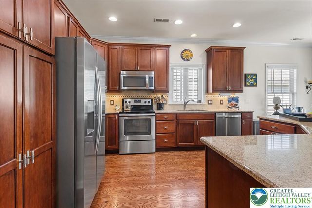 2618 Ambassador Drive, Bethlehem City, PA 18017