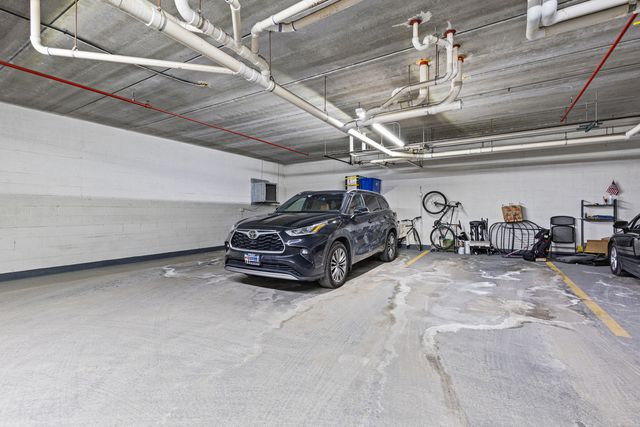 405 S Creekside Drive 605, Palatine, IL 60074