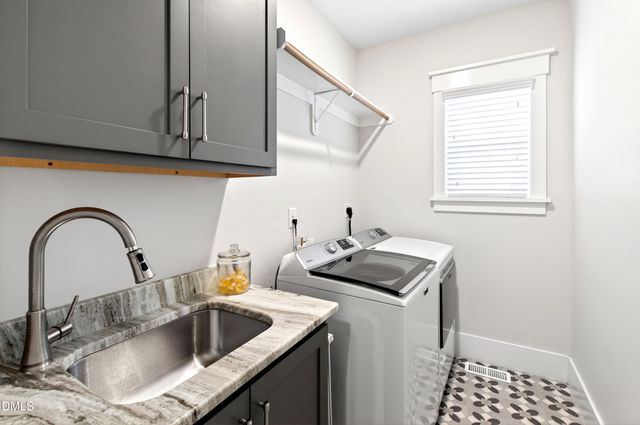 126 W Circle Drive, Cary, NC 27511