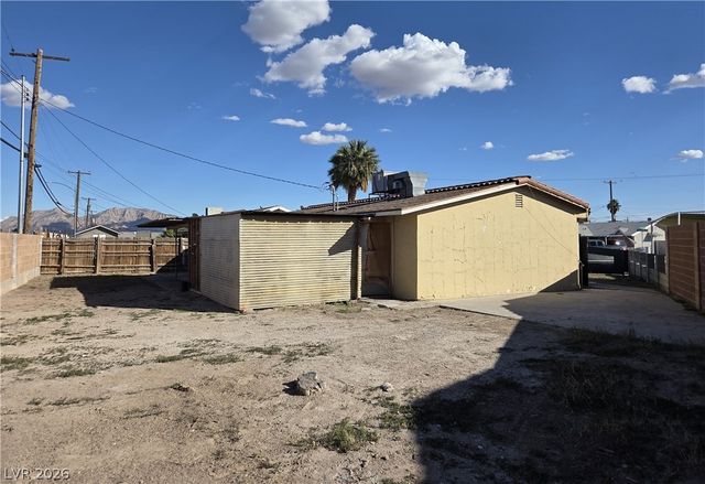 2201 Constantine Avenue, Las Vegas, NV 89101