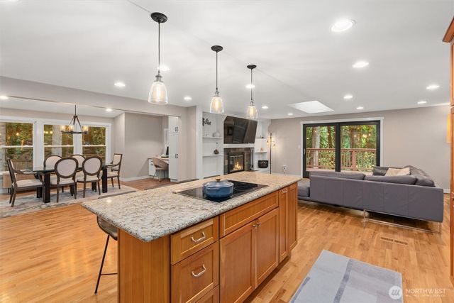 825 Wildwood Boulevard SW, Issaquah, WA 98027