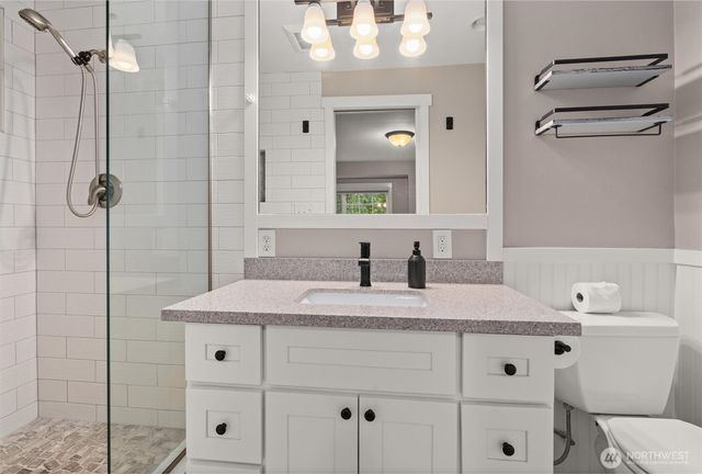 825 Wildwood Boulevard SW, Issaquah, WA 98027