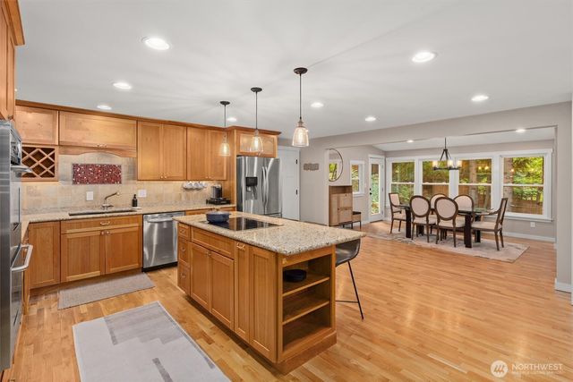 825 Wildwood Boulevard SW, Issaquah, WA 98027