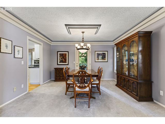 8670 Sw ROGUE Ln, Wilsonville, OR 97070