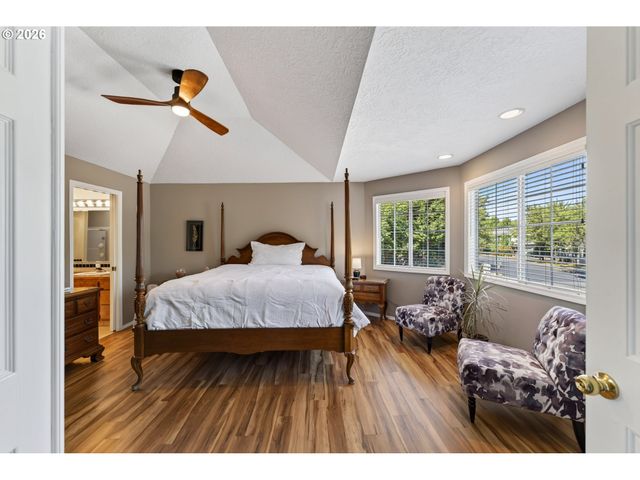 8670 Sw ROGUE Ln, Wilsonville, OR 97070
