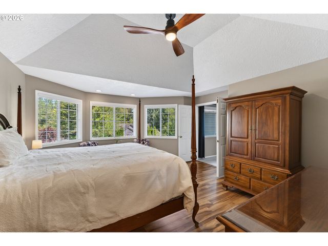 8670 Sw ROGUE Ln, Wilsonville, OR 97070