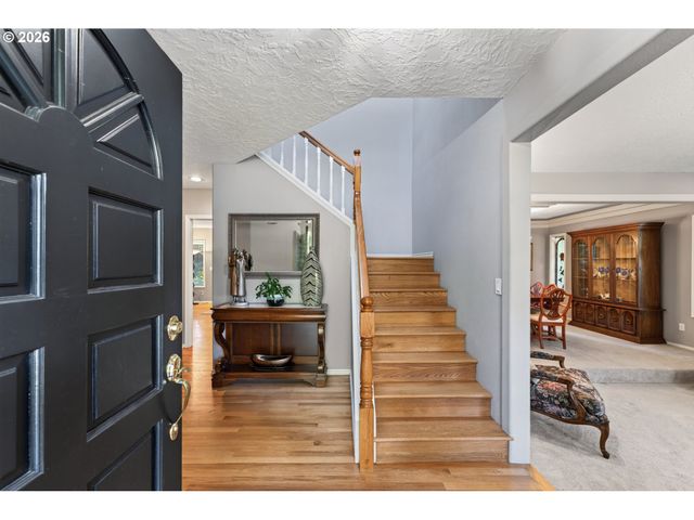 8670 Sw ROGUE Ln, Wilsonville, OR 97070