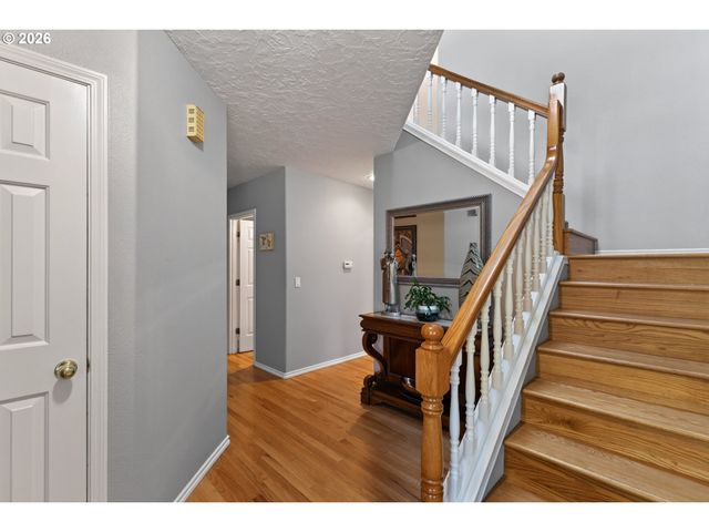 8670 Sw ROGUE Ln, Wilsonville, OR 97070