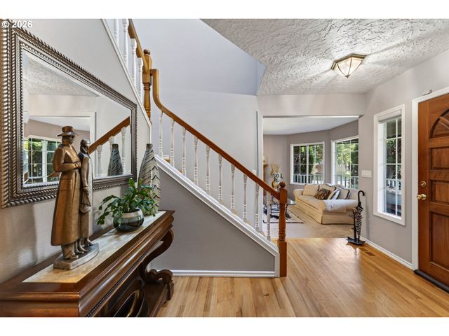 8670 Sw ROGUE Ln, Wilsonville, OR 97070