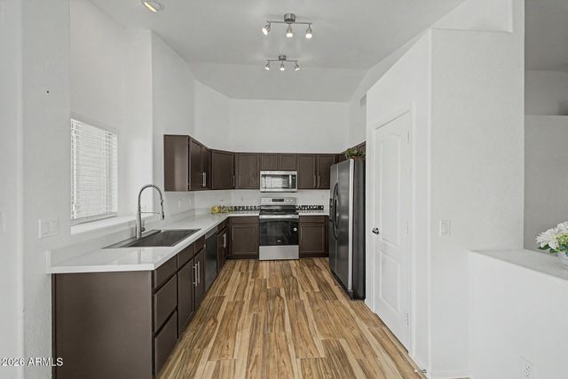 8625 W PARADISE Drive, Peoria, AZ 85345