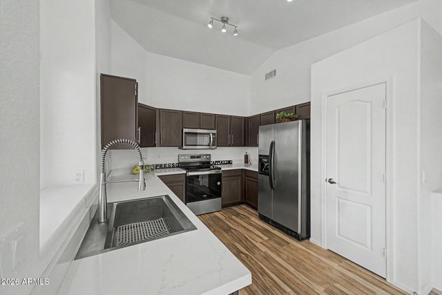 8625 W PARADISE Drive, Peoria, AZ 85345