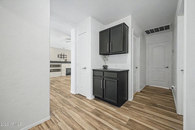 8625 W PARADISE Drive, Peoria, AZ 85345